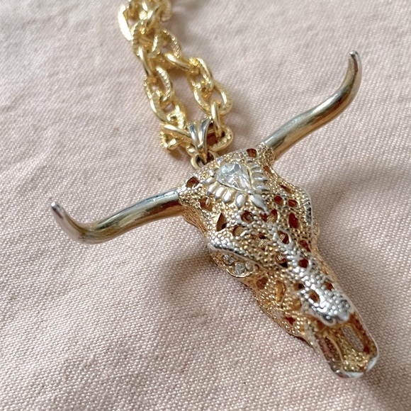 Buffalo Skull Pendant Necklace - Picture 2 of 7